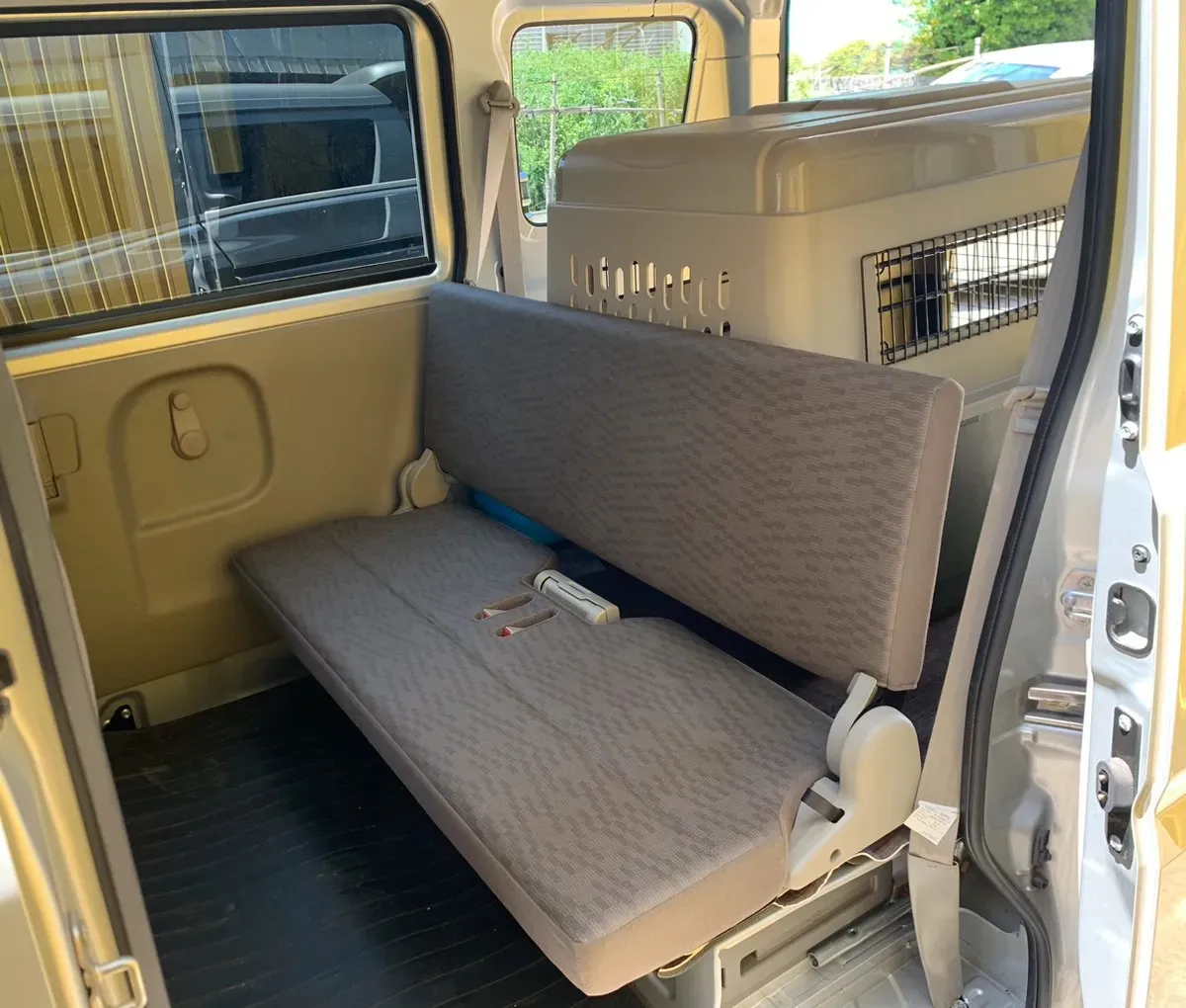 飼い主様も一緒に同乗可能です。